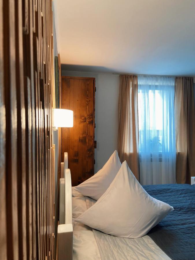 Karpats'Kyi Kalejdoskop Hotel สลาฟสเก ภายนอก รูปภาพ